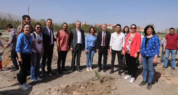 Bor Kampüsünde Fidan Dikme Etkinliği Gerçekleştirildi