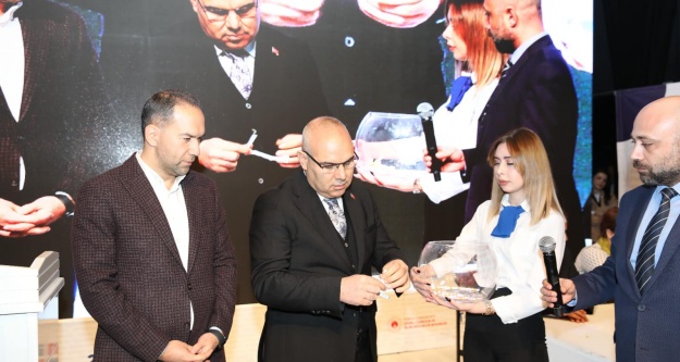 1000 konut için kura çekimi yapıldı