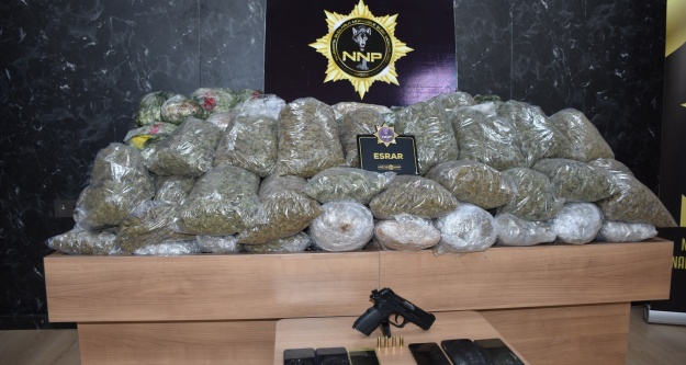Narkotikten yılsonu altın vuruşu, 122 kilo esrar yakalandı