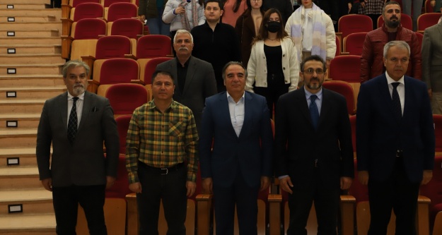 Üniversitede Kültür Konferansı Gerçekleştirildi