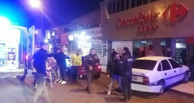 Bor'da trafik kazası! Markete çarparak durabildi