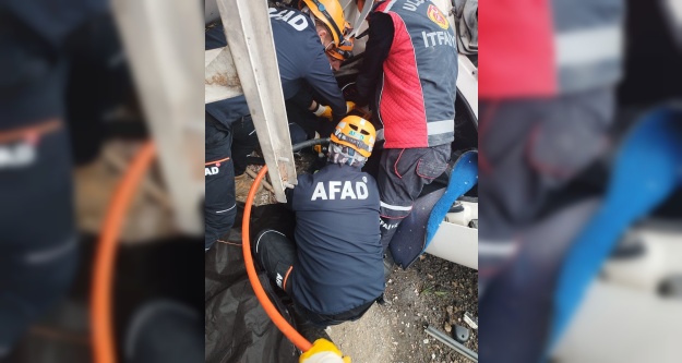 Ulukışla'da LPG yüklü TIR devrildi:1 ölü