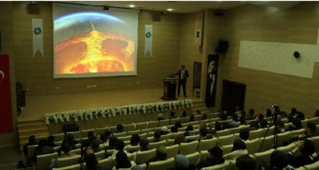 Üniversitede Niğde'nin Depremselliği Konferansı