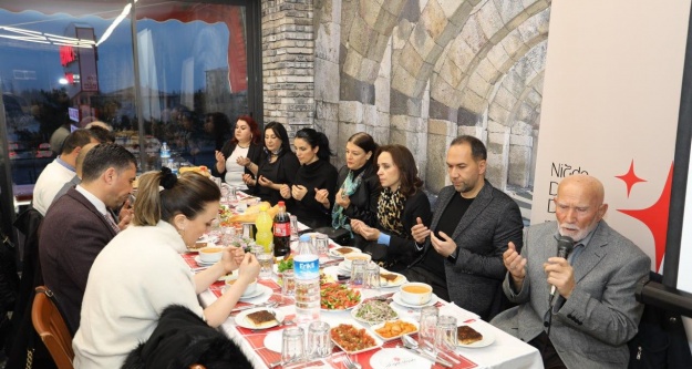 Geliri Öğrenciler İçin İftar Yemeği