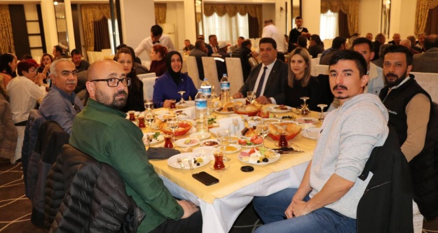 MHP Milletvekili adayları gazeteciler ve muhtarlarla buluştu