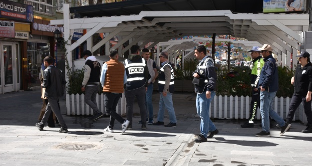 Polisten bayram öncesi caddelerde 'ŞOK” uygulama