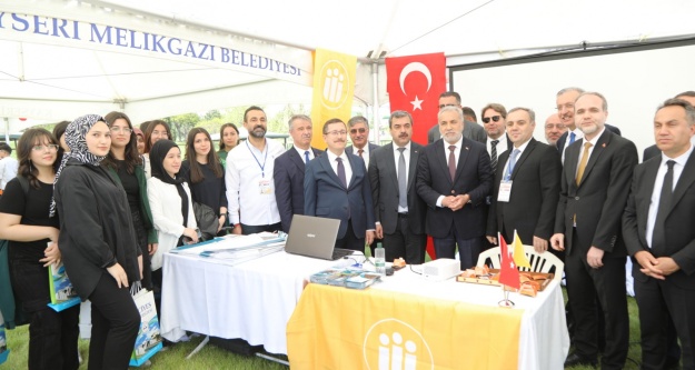 Anadolu Üniversiteler Birliği Tanıtım Fuarları Başladı