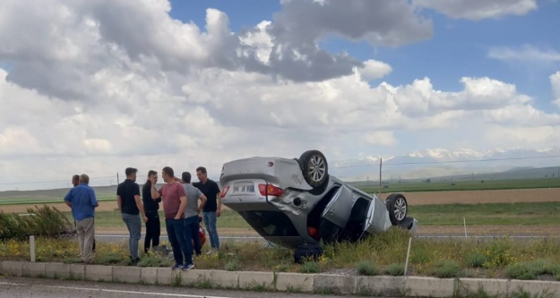 Malatyalı aile Niğde'de kaza yaptı: 3 yaralı