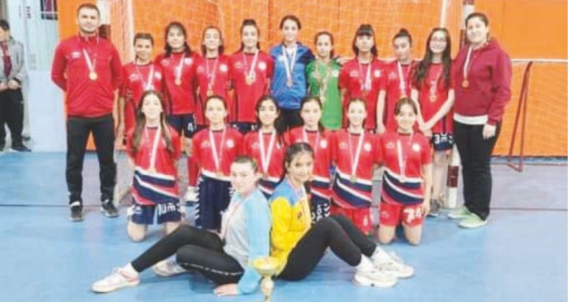 Niğde hentbol branşında en iyi şekilde temsil ediliyor