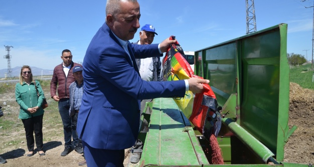 Sorgum Sudan Melez Otu Ekimi yapıldı