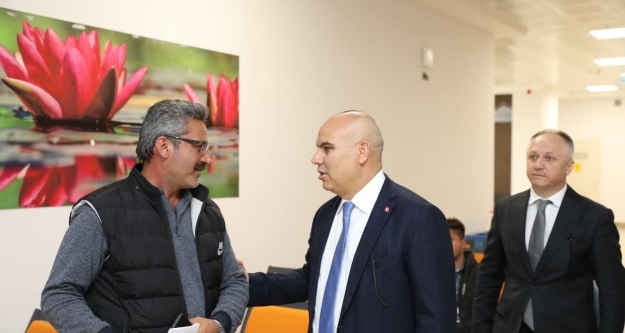 Vali Koç Açık kapı biriminde vatandaşların sorunlarını dinledi