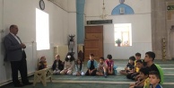Yaz Kur’an kursları başlamasıyla camilerden çocuk sesleri yükselmeye başladı