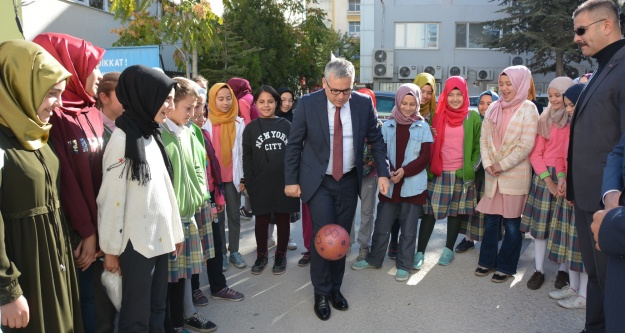  Vali Şimşek'ten Okul Güvenliği Ziyareti