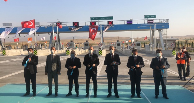 Cumhurbaşkanı Erdoğan, Türkiye'nin en akıllı otoyolu Ankara-Niğde Otoyolu'nu açtı