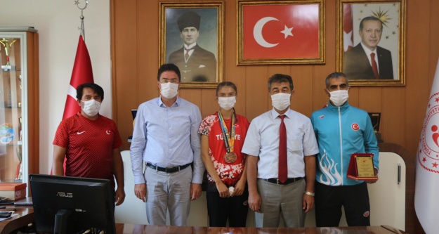 Türkiye Şampiyonu Milli Atletlerden Ziyaret