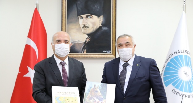 Türkmenistan Büyükelçiliği Başkatibinden Rektöre Ziyaret