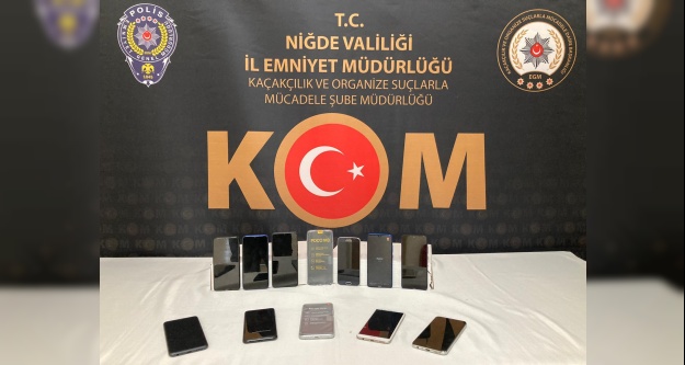 Niğde'de 12 adet kaçak telefon ele geçirildi