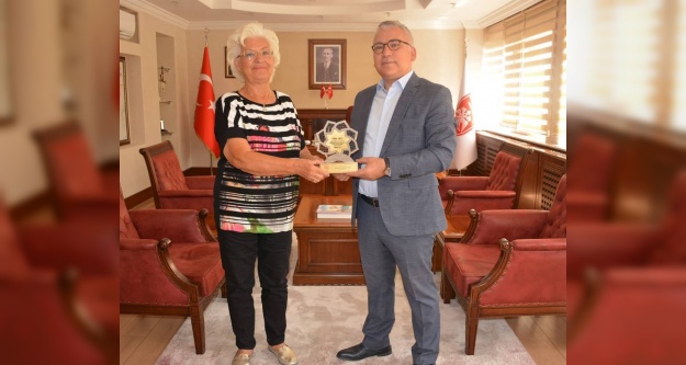 Erol'dan Hastaneye Anlamlı Bağış