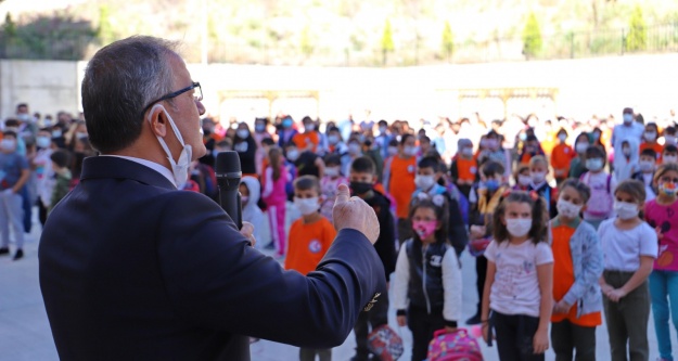 Niğde genelinde 72 bin öğrenci yüz yüze eğitime başladı