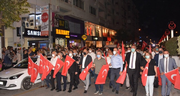 Niğde'de Fener Alayı düzenlendi