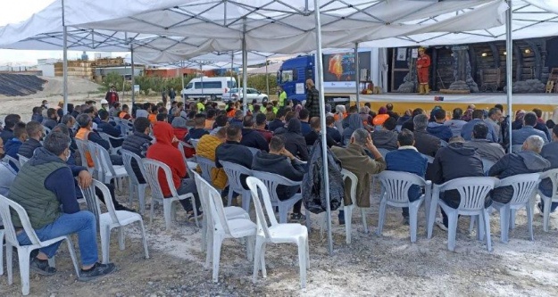 Ulukışla'da Maden işçileri için 'Güven Usta ile Vardiya Öyküleri” tiyatrosu sahnelendi