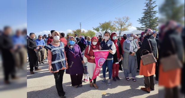 10 okulda En İyi Narkotik Polis Anne isimli proje tanıtıldı