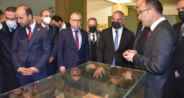Kültür ve Turizm Bakanı Mehmet Nuri Ersoy, bir takım ziyaretler kapsamında Niğde'ye geldi.