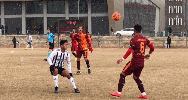 Niğde Anadolu FK Somaspor'a 3-1 yenildi