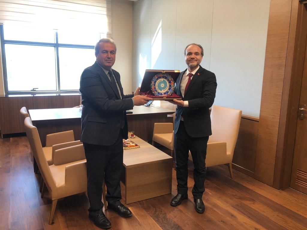 Rektör Uslu'dan Ankara temasları