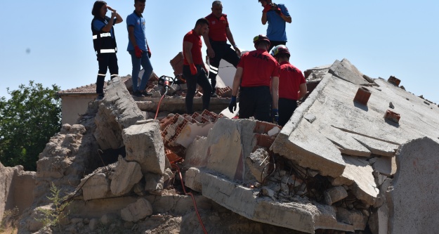 Niğde'de deprem tatbikatı