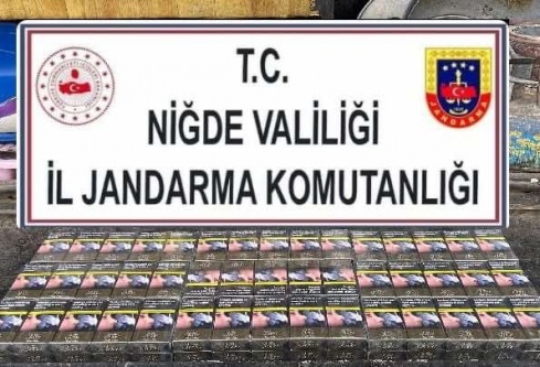 Ulukışla'da kaçak sigara ele geçirildi