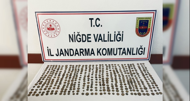 Niğde'de Roma dönemine ait 474 sikke ele geçirildi