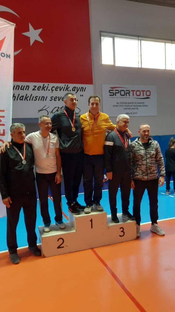 Milli Veteran Badmintoncudan Büyük Başarı