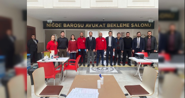 Niğde Barosu'ndan Kızılay'a destek
