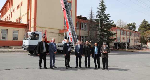 Rektörden Bor Sağlık Bilimleri Fakültesinin Yapılacağı Alanda İnceleme