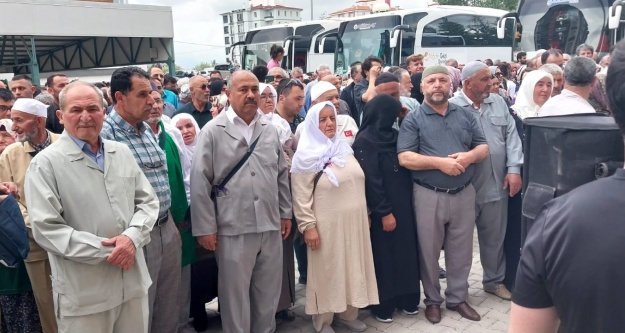 Hacı Adayları Kutsal Topraklara Uğurlandı
