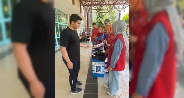 YKS sonrası köy okulları için kalem topladılar