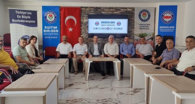 Orhan yeniden seçildi