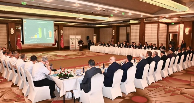 Valiler metamfetamin için toplandı