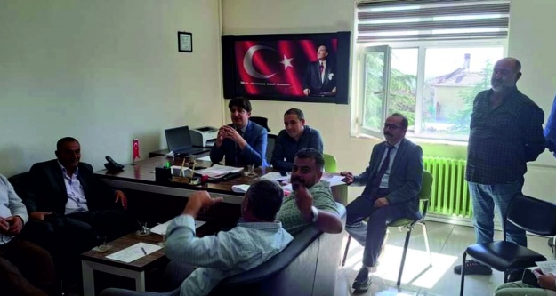 Altunhisar'lı çiftçilere bilgilendirme toplantısı