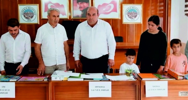 Başkan Uğurlu okulların kırtasiye giderlerini karşıladı