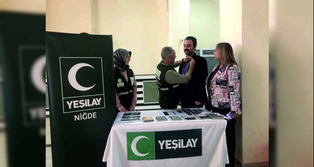 Niğde Yeşilay'dan stant çalışması