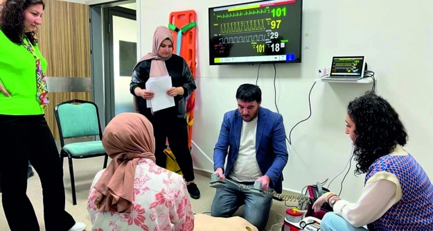 Sağlık Tekniker ve Teknisyenlerine İLYAD eğitimi