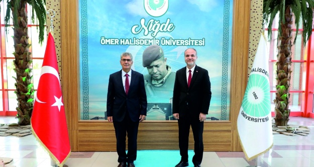 Vali Çelik, Rektör Uslu'yu ziyaret etti