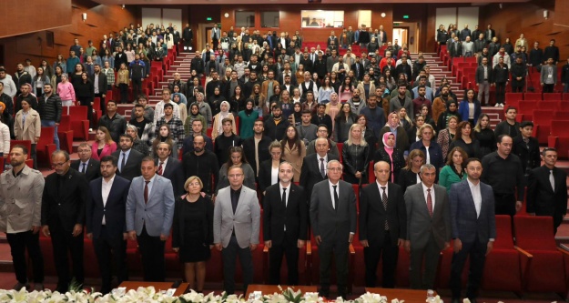 Üniversitede 10 Kasım Atatürk'ü Anma Etkinlikleri Düzenlendi