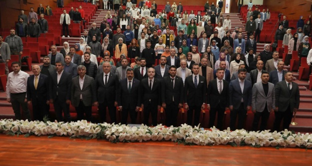 Üniversitede 'Gençlik ve Aile” Konulu Konferans Gerçekleşti