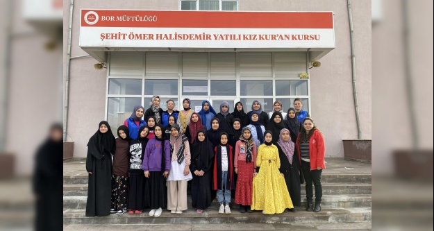 Merkezim her yerde Ömer Halisdemir Yatılı Kız Kur'an Kursunda
