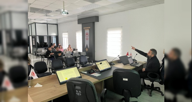 Niğde'de bulaşıcı hayvan hastalıkları toplantısı yapıldı