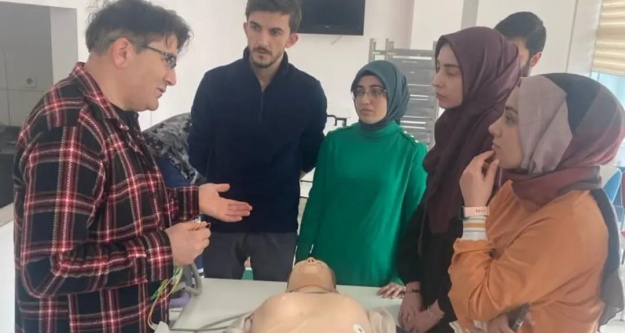 Niğde'de Göreve Yeni Başlayan Sağlıkçılara Eğitim Verildi