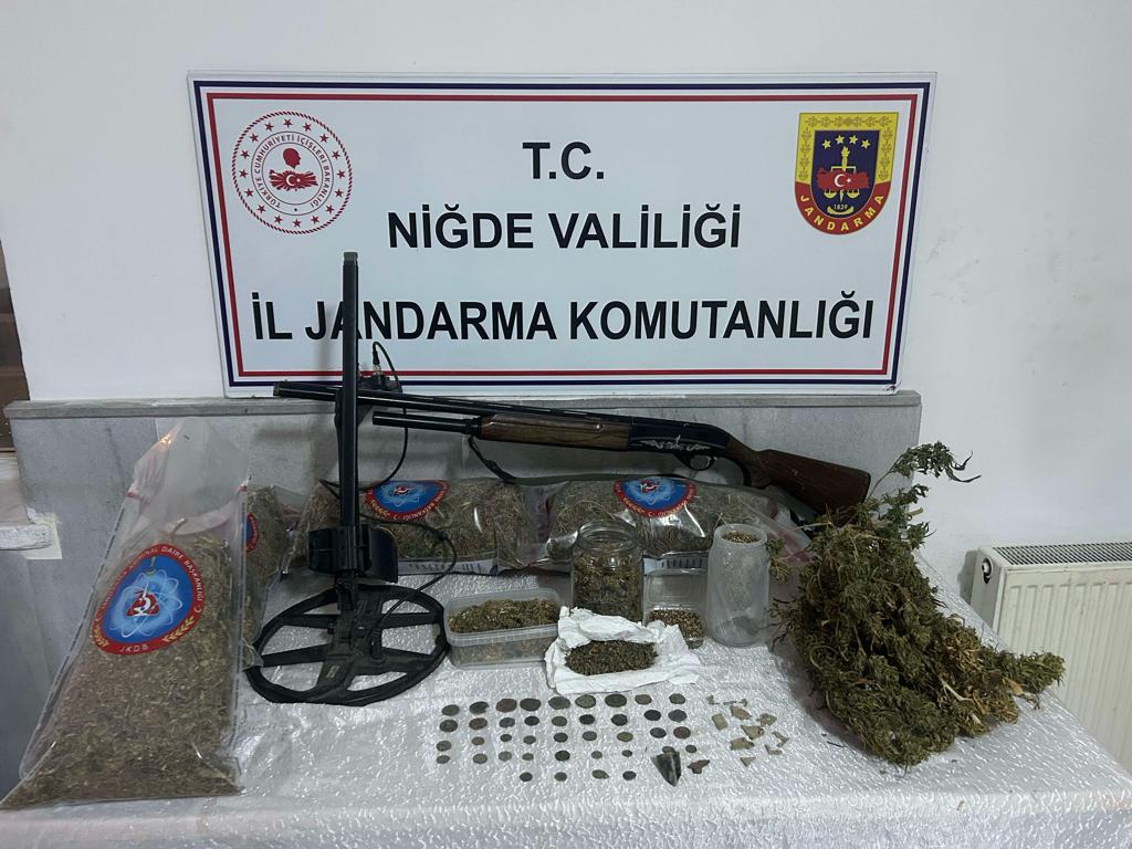 Ulukışla'da 5 kilo 240 gram esrar ele geçirildi